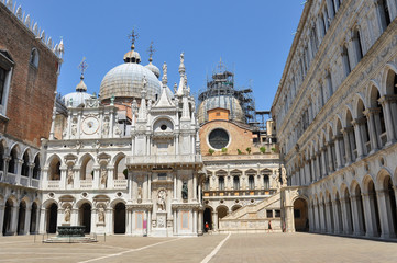Fototapeta na wymiar Doge's Palace is a palace built in Venetian Gothic style, and one of the main landmarks of the city of Venice