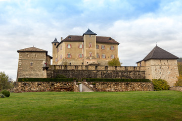 Fototapeta na wymiar A Medieval Castle in Autumn Color 