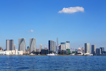 Fototapeta na wymiar 東京港の沿岸風景