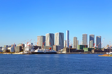 Fototapeta na wymiar 東京港の沿岸風景