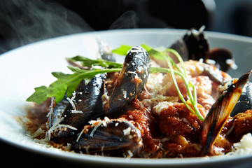 Mussel and tomato spaghetti 