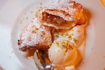 dessert iceream adessert iceream and apple piend apple pie