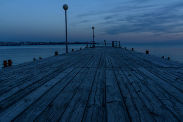 wooden pier, decline