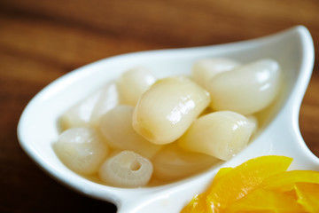 White pickled shallot 