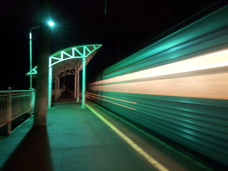 speed, trains at night, platform