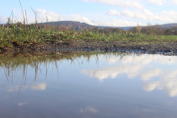 Die Spiegelung des Himmels 01 