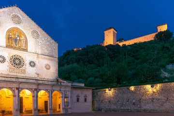 Fototapeta premium The Cathedral of Santa Maria Assunta is the main place (Cattedrale di Santa Maria Assunta. Duomo di Spoleto) and Medieval Fortress (Rocca Albornoziana) Spoleto, Umbria, Italy