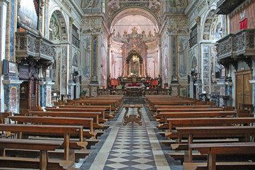 Fototapeta na wymiar Kirche in der Lombardei