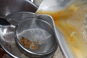 Fabrication de cidre et de jus de pomme de façon artisanale