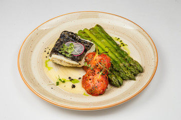 sea fish with asparagus