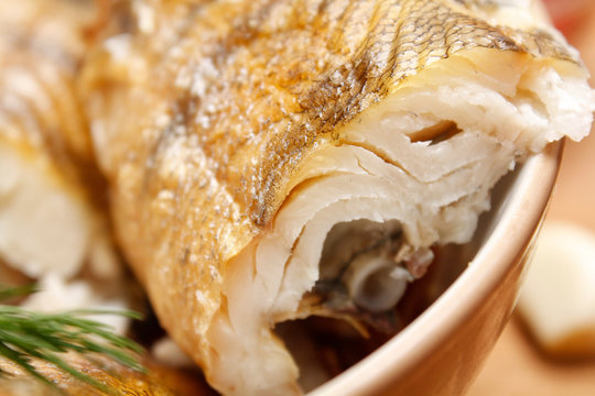 fried pikeperch with dill