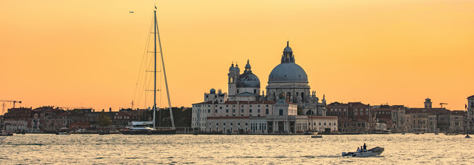 Fototapeta na wymiar Italy beauty, cathedral Santa Maria della Salute in the evening in Venice, Venezia