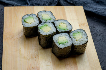 roll avocado Maki