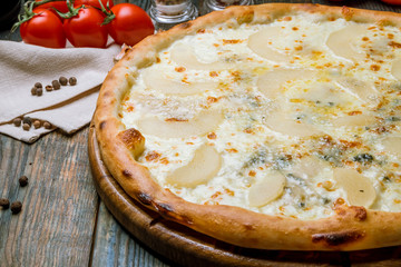 Pizza with pears and Gorgonzola cheese.