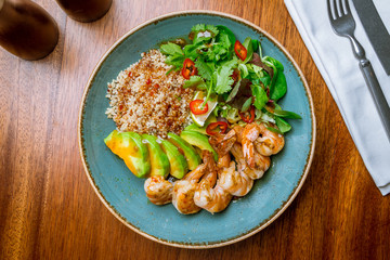 quinoa with shrimp and avocado