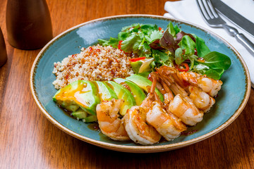 quinoa with shrimp and avocado