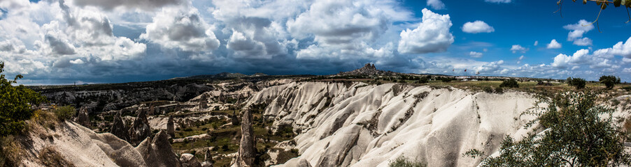 Panorâmica vista da montanha para o vale