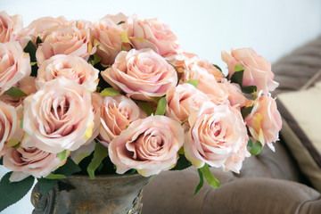 pink rose flowers decorate in room .