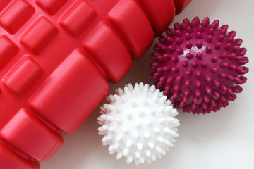 Massage Foam Roller + Hand & Foot Ball