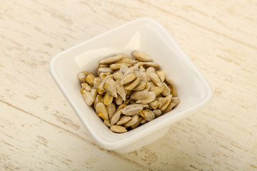 Peeled sunflower seeds