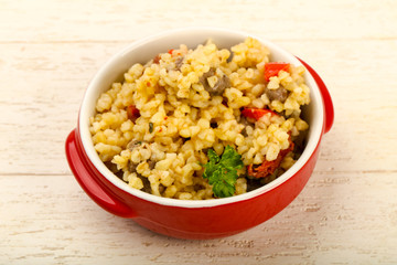 Bulgur with chicken hearts
