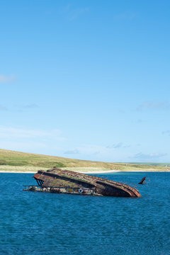 Die Churchill Barrier No 3, errichtet im 2. Weltkrieg zum Schutz des Naturhafens Scapa Flow