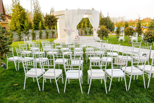 Beautiful outside arrangement for wedding