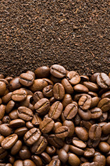 Naklejka premium Loose leaf tea and coffee beans