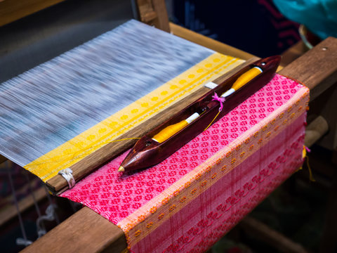 Reel yarn bobbin on work craft