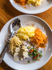 Thai fresh rice noodle with pineapple and coconut milk