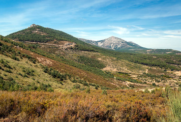 Obraz premium Mountains in the natural park of Monfrague