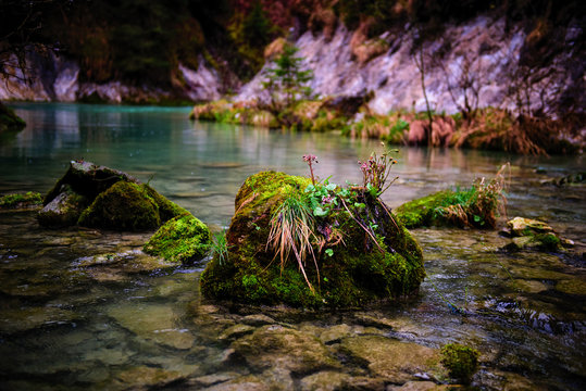 Idylle am Fluss mit langzeitbelichtung