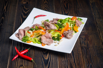 salad with chicken and vegetables