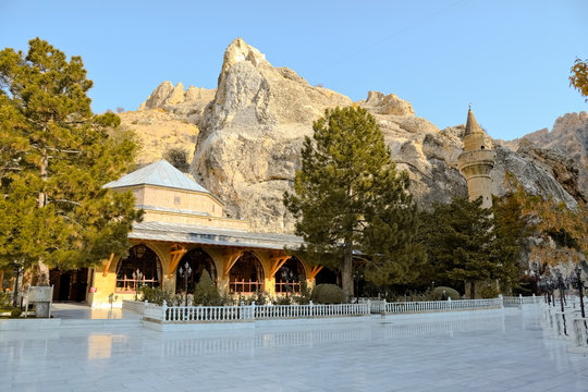 Darende Malatya, Turkey Somuncu father's tomb and river