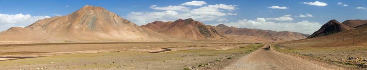 Fototapeta na wymiar Pamir mountains and Pamir highway panorama Tajikistan
