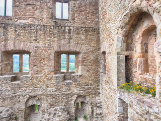Burg Lichtenberg bei Kusel in Rheinland-Pfalz &ndash; m&auml;rchenhafte Ansichten &ndash; farbintensiv - HDR

