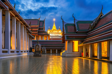 Fototapeta na wymiar Golden pagoda in Buddhist temple, Bangkok, Thailand