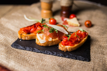 bruschetta with ham