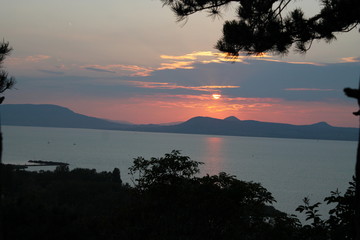 Balaton Sonnenuntergang Berge 