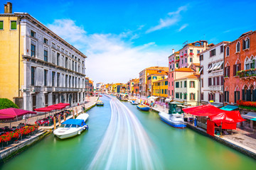 Fototapeta na wymiar Venice water canal in Cannaregio. Italy