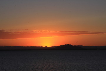 Atardece en la Manga la mar Menor, Murcia, España