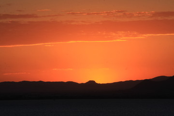 Atardece en la Manga la mar Menor, Murcia, España