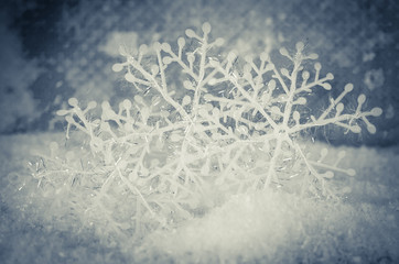 white snowflake decoration