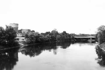 Fototapeta na wymiar Am Donauufer