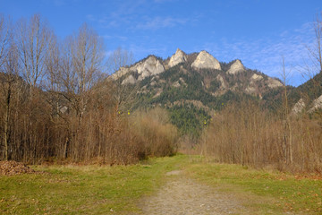 Fototapeta na wymiar Pieniny mountains, the peak called the three crowns.