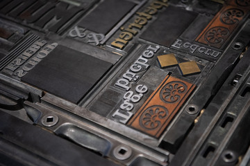 Satzwerkstatt Bleisatz Zeitung B&uuml;cher 