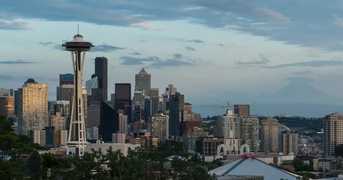 Day to night Timelapse of Seattle Washington skyline with Mt. Rainier