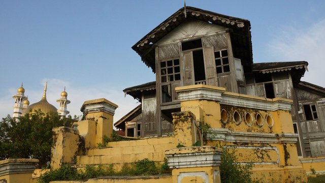 Old abandoned traditional malay house in Kuala Kangsar