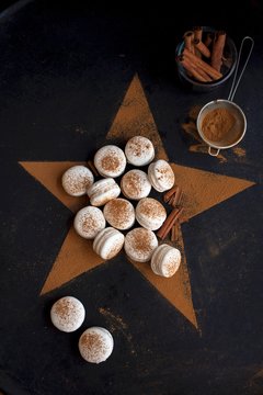 Gluten-free cinnamon macarons