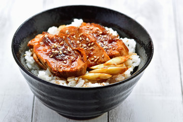 照り焼きチキン丼